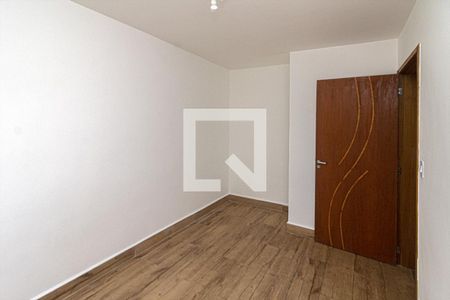 quarto1_3 de apartamento para alugar com 3 quartos, 80m² em Jardim Patente, São Paulo