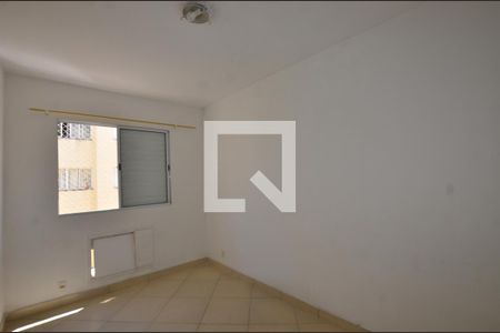 Quarto 2 de apartamento para alugar com 2 quartos, 48m² em Inhoaíba, Rio de Janeiro