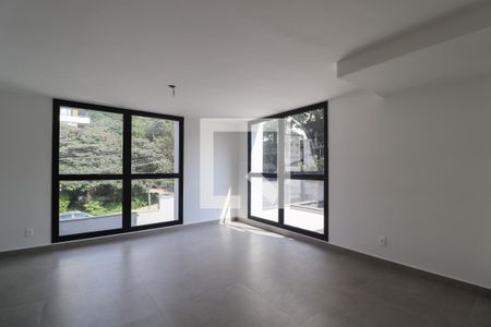 Sala de casa de condomínio à venda com 3 quartos, 276m² em Vila Madalena, São Paulo