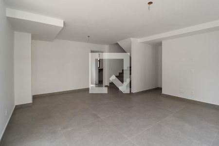 Sala de casa de condomínio à venda com 3 quartos, 276m² em Vila Madalena, São Paulo