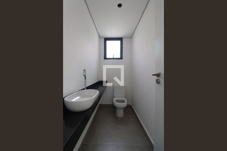 Lavabo de casa de condomínio à venda com 3 quartos, 276m² em Vila Madalena, São Paulo