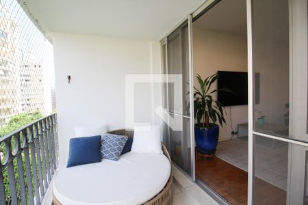 Varanda de apartamento à venda com 3 quartos, 104m² em Itaim Bibi, São Paulo