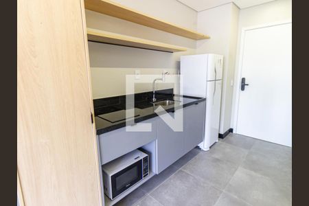 Cozinha de apartamento para alugar com 1 quarto, 25m² em Vila Regente Feijó, São Paulo