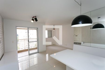 Sala de apartamento para alugar com 2 quartos, 73m² em Vila Sonia do Taboao, Taboão da Serra