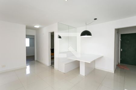 Sala de apartamento para alugar com 2 quartos, 73m² em Vila Sonia do Taboao, Taboão da Serra