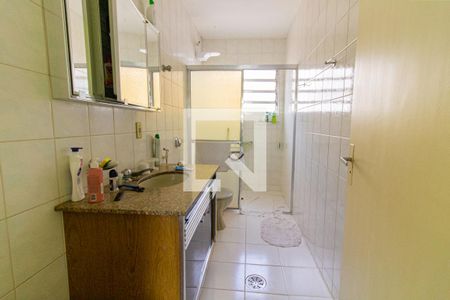 Banheiro de casa para alugar com 3 quartos, 90m² em Bom Retiro, São Paulo