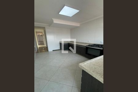 Casa à venda com 3 quartos, 106m² em Vila Camilópolis, Santo André