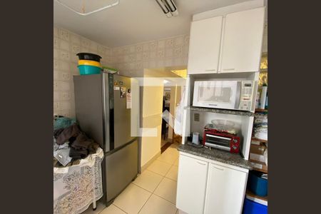 Apartamento para alugar com 3 quartos, 133m² em Setor Bueno, Goiânia