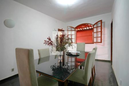 Sala de Jantar de casa à venda com 4 quartos, 226m² em Betânia, Belo Horizonte