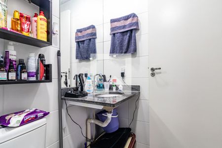 Banheiro de apartamento para alugar com 1 quarto, 24m² em Butantã, São Paulo