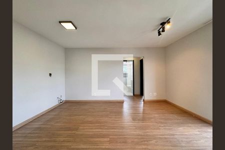 Sala de apartamento para alugar com 2 quartos, 64m² em Jardim Bela Vista, Santo André