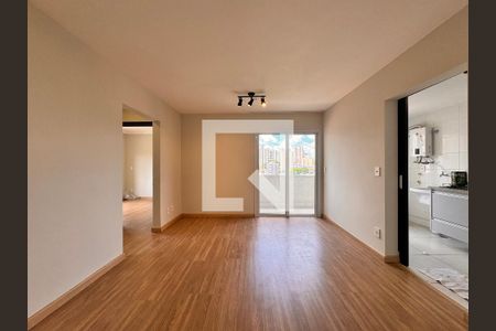 Sala de apartamento para alugar com 2 quartos, 64m² em Jardim Bela Vista, Santo André