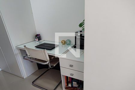 corredor de apartamento à venda com 3 quartos, 102m² em Barra da Tijuca, Rio de Janeiro