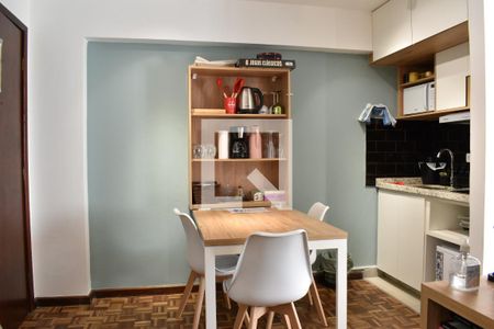 Sala/Cozinha de apartamento para alugar com 1 quarto, 21m² em Centro, Curitiba