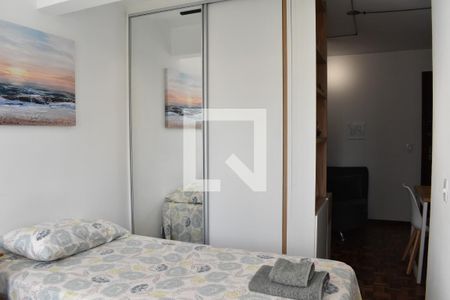 Suíte de apartamento para alugar com 1 quarto, 21m² em Centro, Curitiba