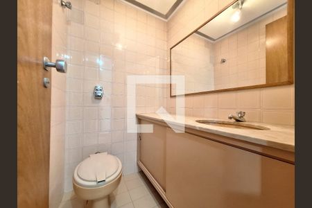 Lavabo de apartamento à venda com 3 quartos, 121m² em Cosme Velho, Rio de Janeiro