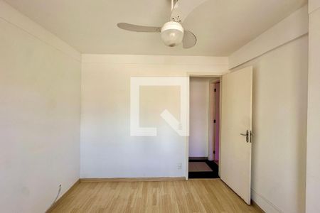 Quarto 01 de apartamento à venda com 2 quartos, 76m² em Laranjeiras, Rio de Janeiro