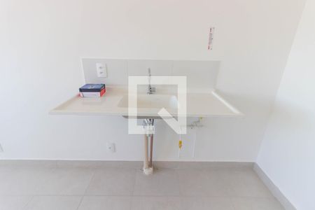 Sala/Cozinha de apartamento para alugar com 2 quartos, 32m² em Vila Nova Curuca, São Paulo