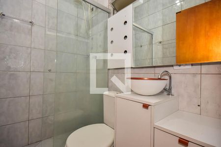 Banheiro de casa para alugar com 1 quarto, 40m² em Jardim Monte Kemel, São Paulo