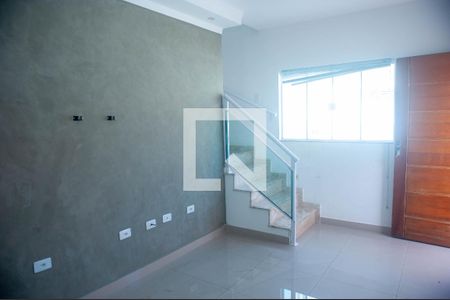 Sala de casa para alugar com 2 quartos, 147m² em Vila Bruno, Itaquaquecetuba