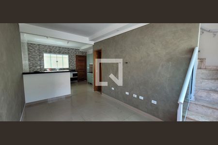 Sala de casa para alugar com 2 quartos, 147m² em Vila Bruno, Itaquaquecetuba