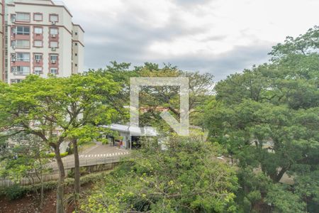 Vista da Sala de apartamento para alugar com 3 quartos, 66m² em Cavalhada, Porto Alegre