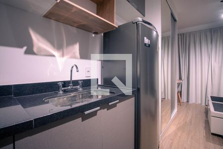 Cozinha de apartamento para alugar com 1 quarto, 29m² em Jardim das Acacias, São Paulo