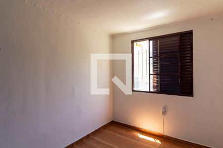 Quarto 2 de apartamento para alugar com 2 quartos, 48m² em Conjunto Residencial José Bonifácio, São Paulo