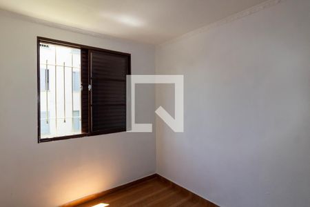 Quarto 1 de apartamento para alugar com 2 quartos, 48m² em Conjunto Residencial José Bonifácio, São Paulo