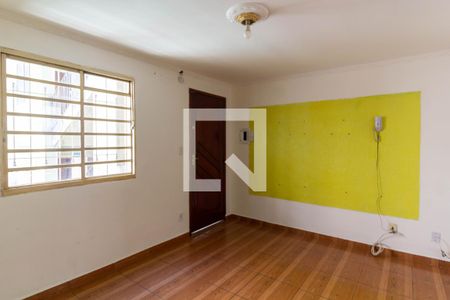 Sala de apartamento para alugar com 2 quartos, 48m² em Conjunto Residencial José Bonifácio, São Paulo