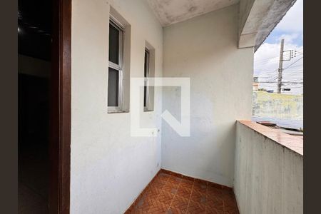 Varanda de casa à venda com 4 quartos, 136m² em Vila Cecilia Maria, Santo André