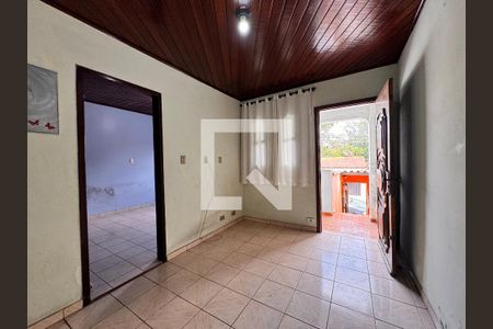 Sala de casa à venda com 4 quartos, 136m² em Vila Cecilia Maria, Santo André