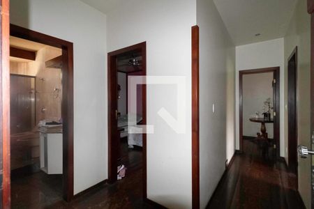 Corredor de casa para alugar com 4 quartos, 2700m² em Copacabana, Belo Horizonte
