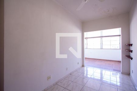 Sala de apartamento para alugar com 2 quartos, 75m² em Centro, Niterói