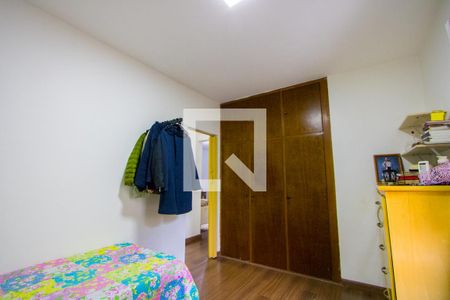 Quarto 2 de apartamento para alugar com 2 quartos, 58m² em Jardim Bela Vista, Santo André