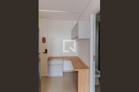 Cozinha de apartamento para alugar com 1 quarto, 25m² em Liberdade, São Paulo