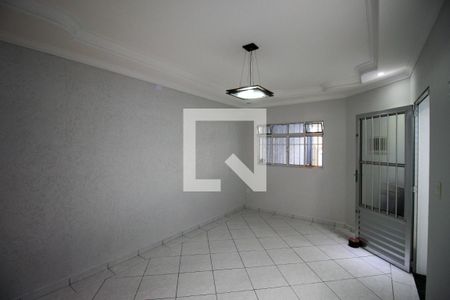 Sala de casa para alugar com 3 quartos, 230m² em Sítio Paredao, Ferraz de Vasconcelos