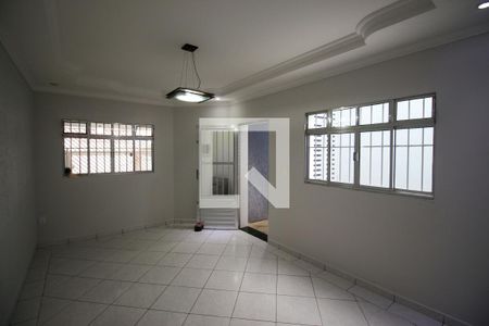 Sala de casa para alugar com 3 quartos, 230m² em Sítio Paredao, Ferraz de Vasconcelos