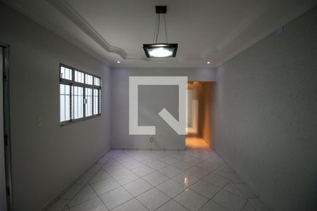 Sala de casa para alugar com 3 quartos, 230m² em Sítio Paredao, Ferraz de Vasconcelos