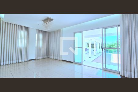 Sala 2 de casa de condomínio à venda com 5 quartos, 1010m² em Condados da Lagoa, Lagoa Santa