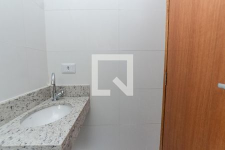 Banheiro de apartamento para alugar com 1 quarto, 26m² em Jardim Neila, São Paulo