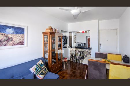 Sala de apartamento à venda com 2 quartos, 70m² em Lagoinha, Belo Horizonte