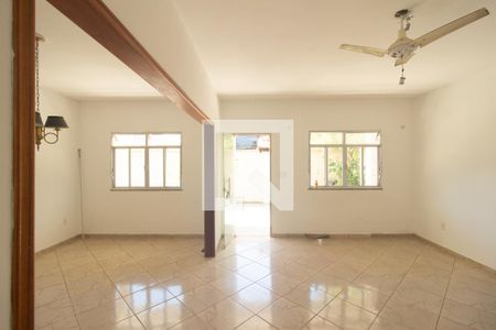 Sala de casa para alugar com 5 quartos, 548m² em Guaratiba, Rio de Janeiro