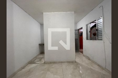 Kitnet de casa para alugar com 1 quarto, 25m² em Jardim São Jorge, São Paulo