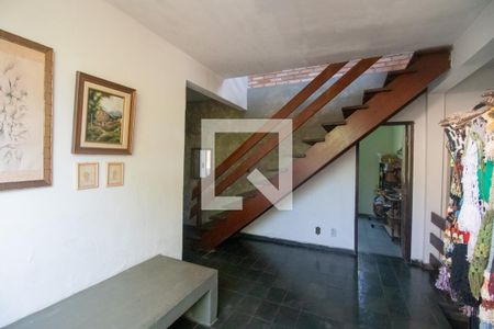 Sala 1 de casa à venda com 4 quartos, 240m² em Marajoara, Betim