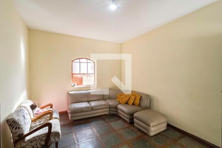 Sala 1 de casa à venda com 3 quartos, 210m² em Santa Branca, Belo Horizonte