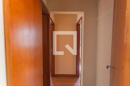 Corredor de apartamento à venda com 2 quartos, 150m² em Floresta, Belo Horizonte