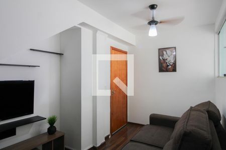 Sala de apartamento para alugar com 2 quartos, 70m² em São Sebastião, Belo Horizonte