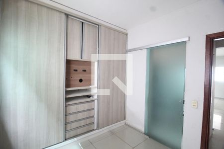 Quarto 1 - Suíte de casa para alugar com 4 quartos, 139m² em Granada, Uberlândia