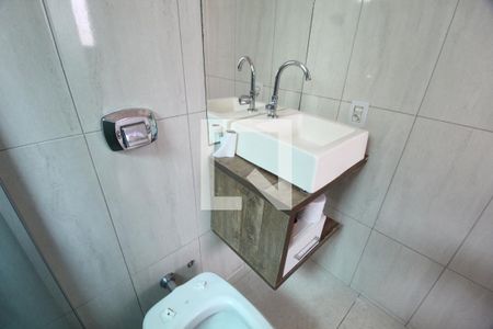 Banheiro do Quarto 1 de casa para alugar com 4 quartos, 139m² em Granada, Uberlândia